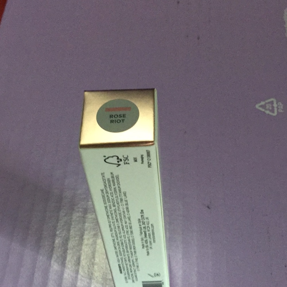Iconic London Sheer Blush in Rose Riot. New/Never opened - Picture 2 of 2